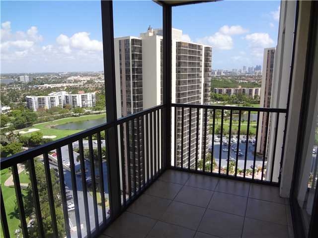 20335 W COUNTRY CLUB DR # 2301, Miami, FL 33180