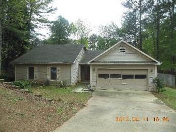 950 Fox Valley Ct, Stone Mountain, GA 30088