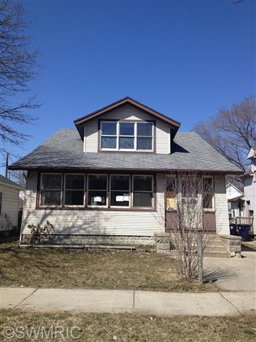 27 W 19th St, Holland, MI 49423