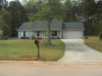 111 Starlake Dr, Jackson, GA 30233