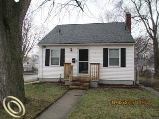 260 Dick Ave, Pontiac, MI 48341