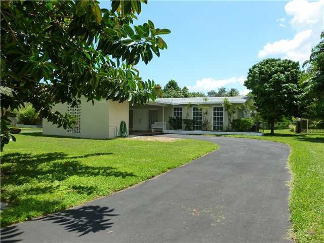 8220 SW 132 ST, Miami, FL 33156