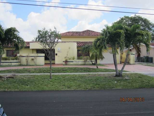 706 W 43 PL, Hialeah, FL 33012