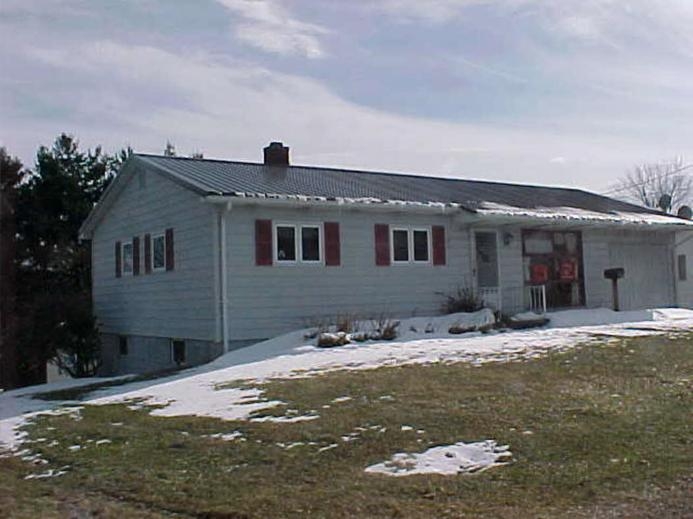 424 Somerset Ave, Rockwood, PA 15557