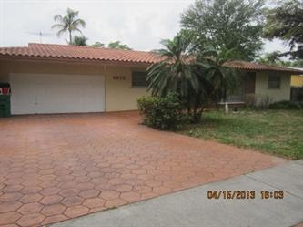 6910 Maple Ter, Hialeah, FL 33014