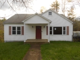 84 Highland Ave Ext, Spruce Pine, NC 28777