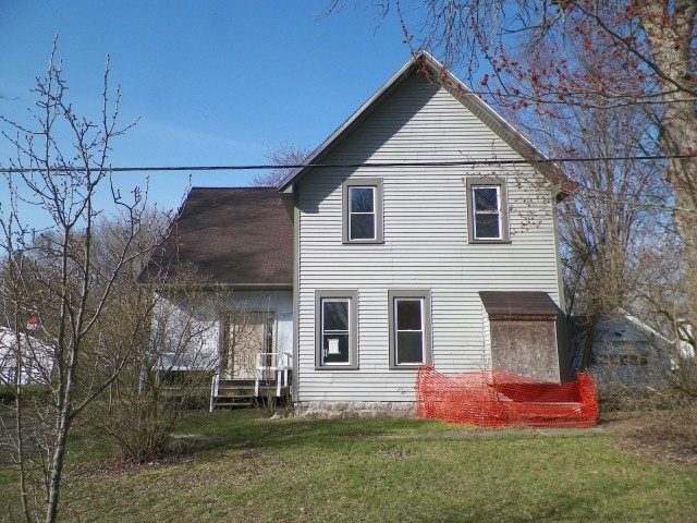 4727 4th St, Columbiaville, MI 48421