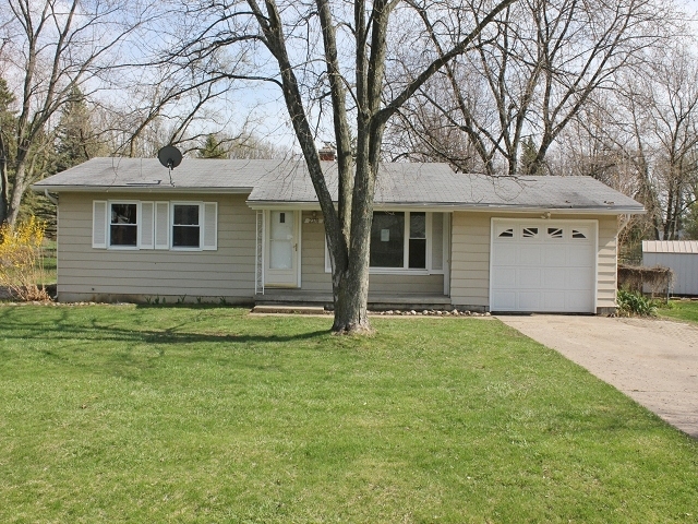 2378 Wildwood Circle Dr, Grand Blanc, MI 48439