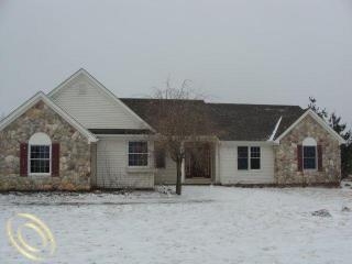 4916 Sandhill Rd, Almont, MI 48003