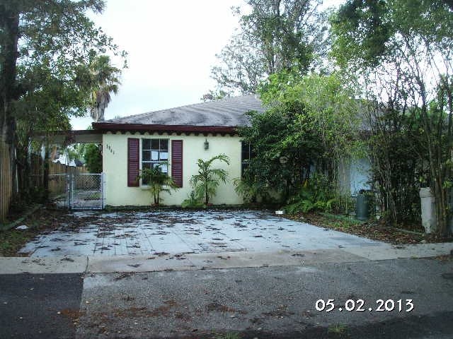 5862 S 37th Ct, Lake Worth, FL 33463