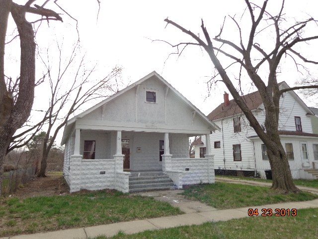 25 James St, Battle Creek, MI 49014