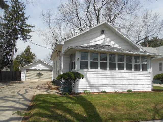 747 Eleanor St Ne, Grand Rapids, MI 49505