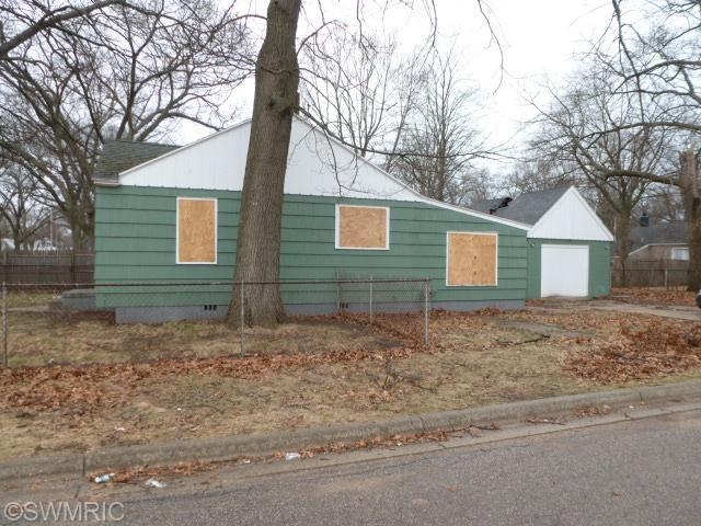 3101 9th St, Muskegon, MI 49444