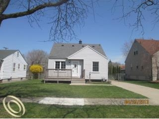 368 George St, Trenton, MI 48183