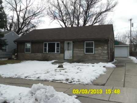 26379 Ridgemont St, Roseville, MI 48066