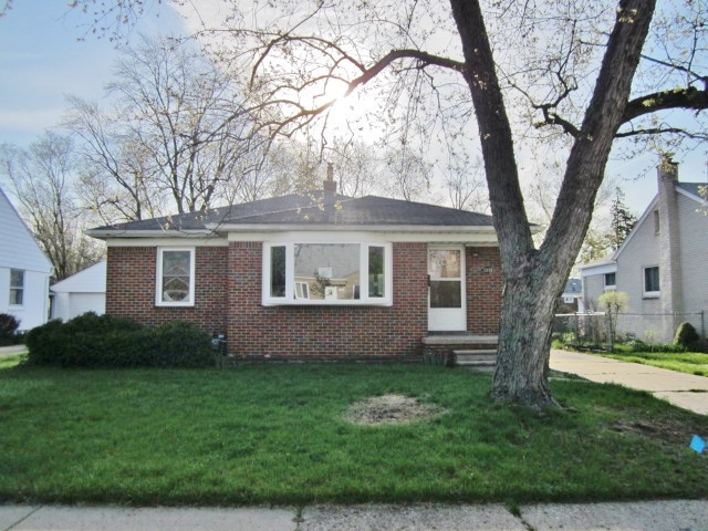 23430 Roanoke Ave, Oak Park, MI 48237