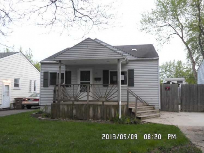 231 W Strathmore Ave, Pontiac, MI 48340