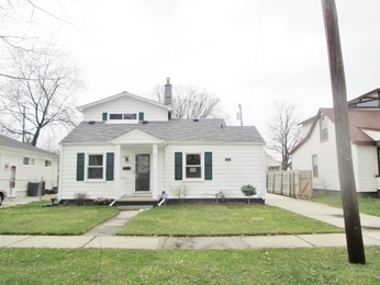 22333 Lange St, Saint Clair Shores, MI 48080