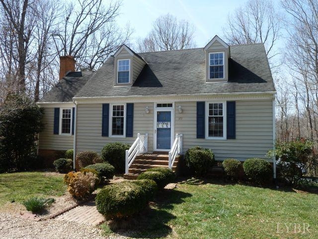 372 Catalpa Rd, Lynchburg, VA 24502