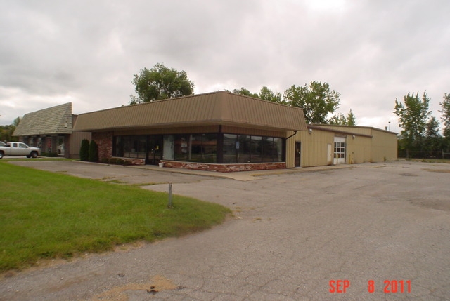 2905 MCCARTY RD, Saginaw, MI 48603