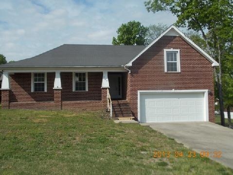 706 Pinoak Cir, La Vergne, TN 37086