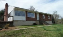 5413 S Roselawn Rd Roanoke, VA 24018