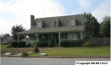 2608 Little John St Sw Decatur, AL 35603