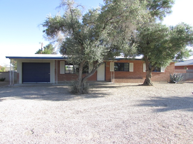 4432 East Bryn Mawr Road, Tucson, AZ 85711