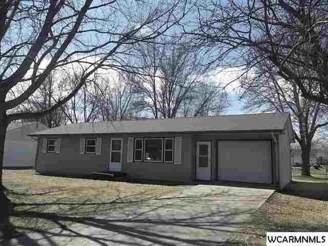 32 Clover Ln, Milford, IA 51351