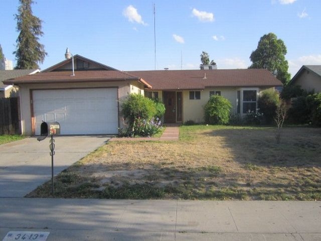 3413 West Sue Lane, Visalia, CA 93277