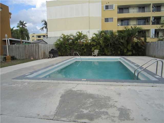 8340 NW 8 ST # N8, Miami, FL 33126