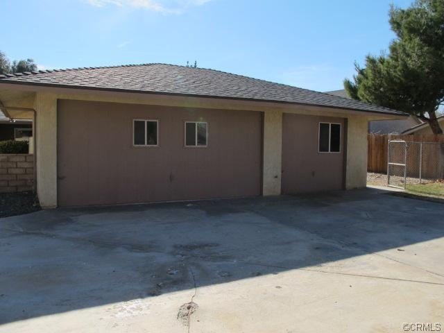 18005 Hacienda Ln, Victorville, CA 92392