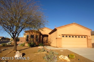 495 N Dossi Pl, Green Valley, AZ 85614