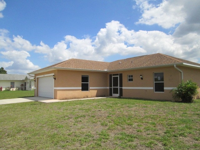 1252 Augusta St E, Lehigh Acres, FL 33974