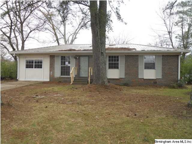 2830 Brooklane Dr, Bessemer, AL 35023