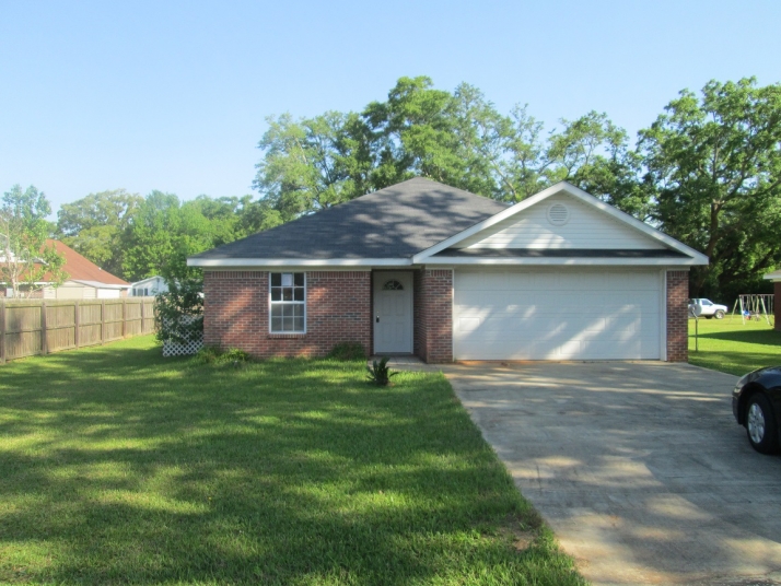 118 W 16th St, Bay Minette, AL 36507