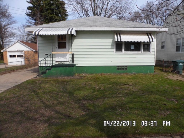 1944 Crowley St, Muskegon, MI 49441