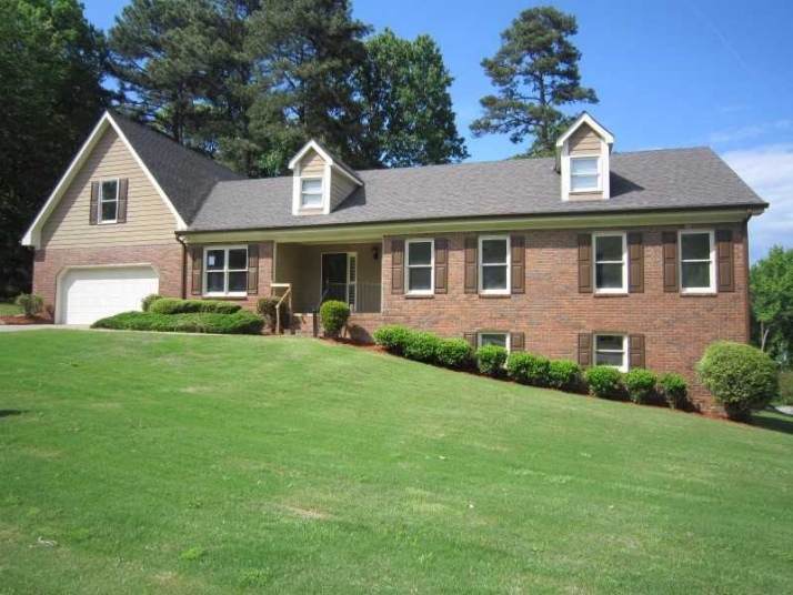 3561 Hanover Dr, Buford, GA 30519