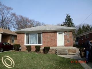 24010 Oneida St, Oak Park, MI 48237