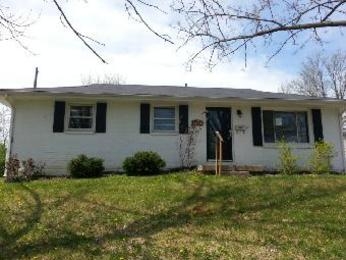 1348 Stephen Foster Dr, Lexington, KY 40517