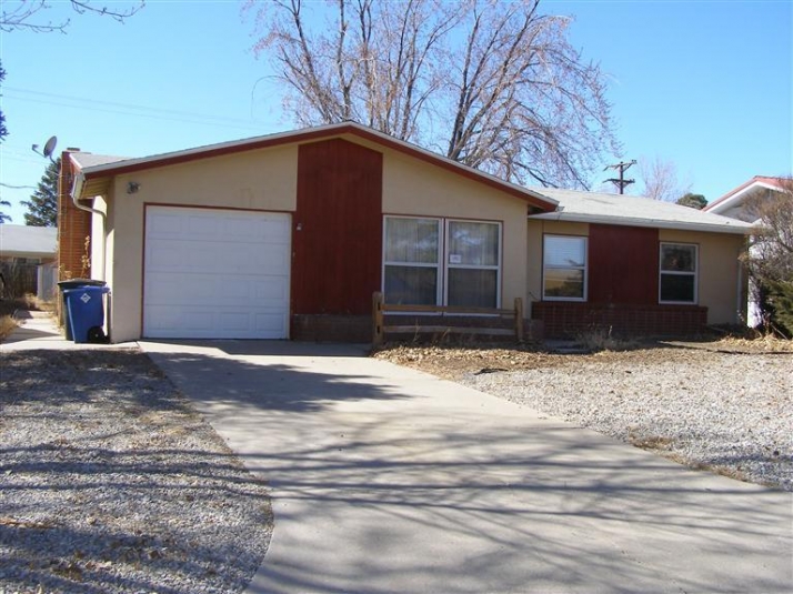 81 Chiquita St, Los Alamos, NM 87544