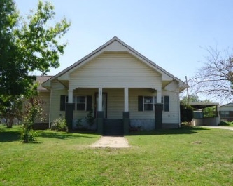 109 N Hampton Rd, Rush Springs, OK 73082