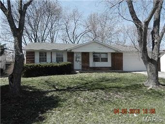 15 S Lang Dr, O Fallon, MO 63366