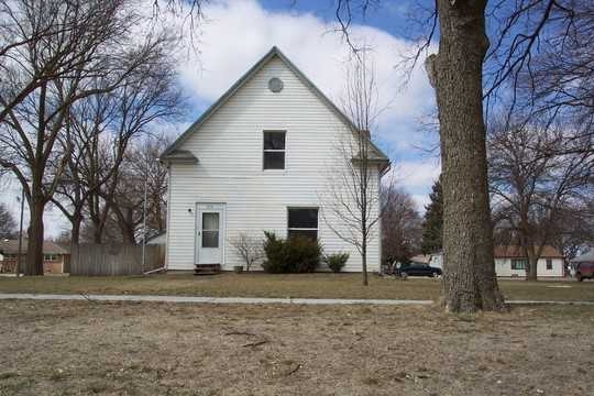 402 Kufus Ave, Ravenna, NE 68869