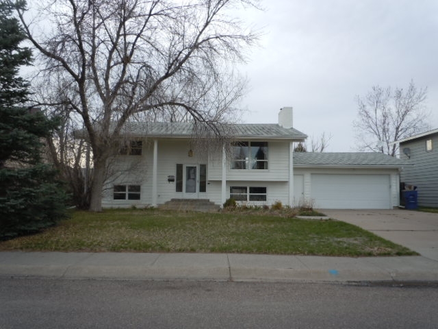 2906 Carmel Dr, Great Falls, MT 59404