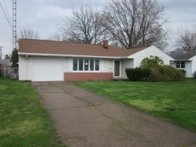 2716 Fairmont Ln, Sandusky, OH 44870