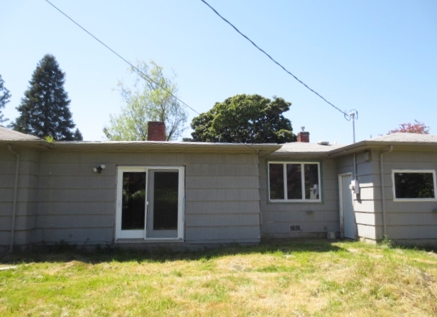 1555 Grove Street, Eugene, OR 97404