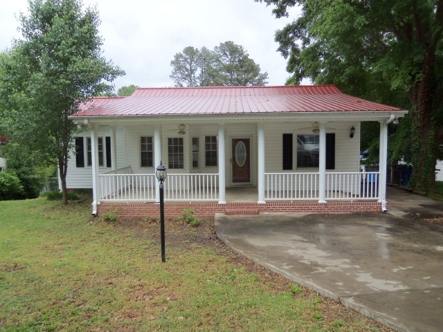 203 S Tusten St, Elberton, GA 30635