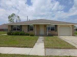 2524 Paul St, Violet, LA 70092