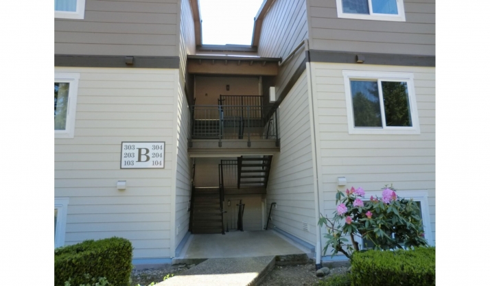 12623 Ne 130th Way Apt B204, Kirkland, WA 98034